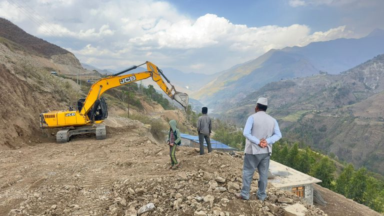 बूढीगंगामा ३ ग्रामीण सडकको निर्माण हुँदै