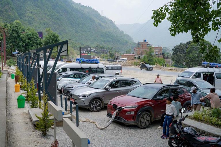 दिगो ई-स्टपको दोस्रो नेटवर्क कुरिन्टारमा, रेस्टुरेन्टसहितको सुविधा