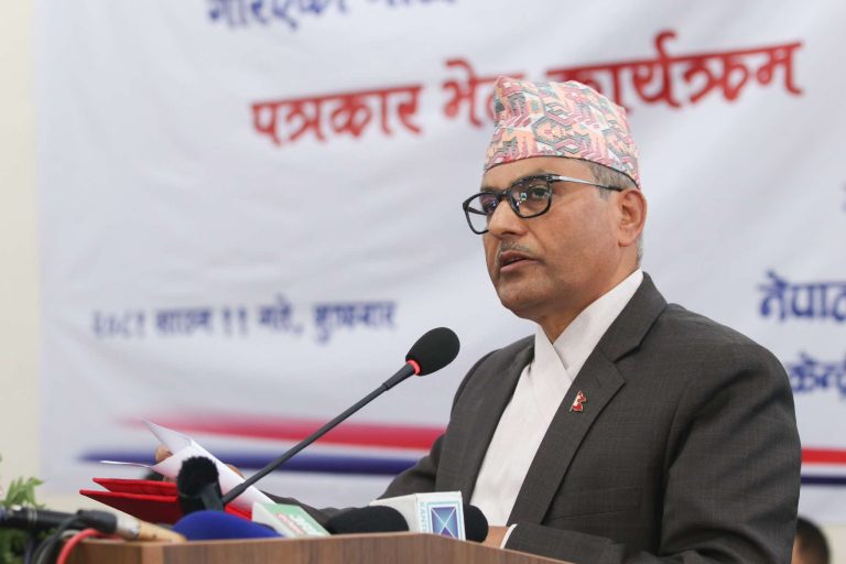 चोट लागेको अर्थतन्त्रलाई मौद्रिक नीतिको मलम