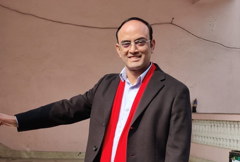 जाने त उज्यालोतिरै हो साथी !
