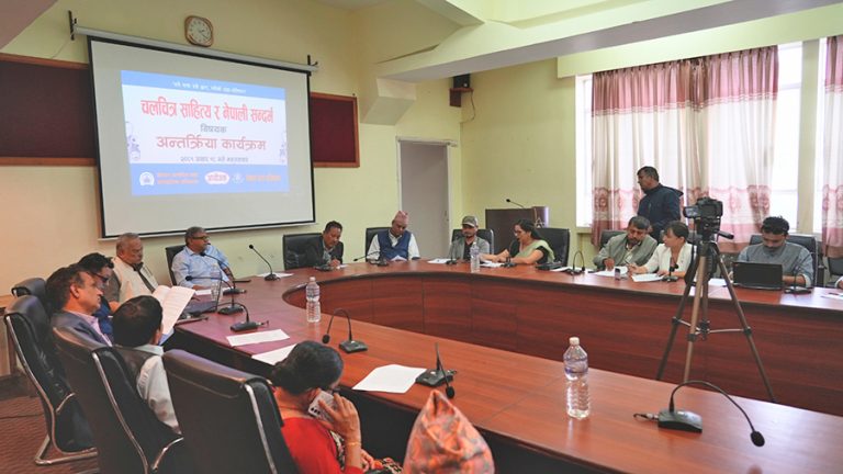 ‘फिल्मलाई साहित्यको महत्वपूर्ण विधाको रुपमा स्थापित गर्न जरुरी’