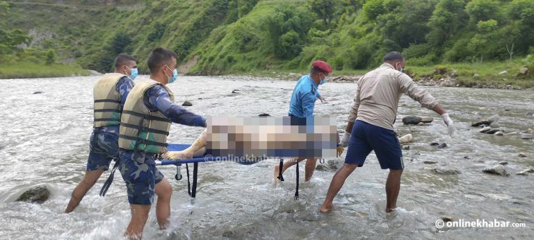 गुल्मीमा निस्ती खोलाले बगाएर बेपत्ता भएका पुरुष मृत फेला
