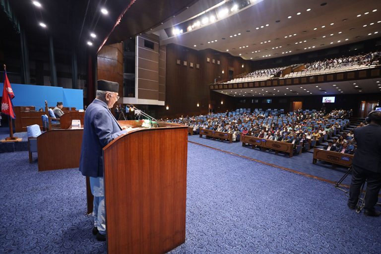 बलियो सरकार र कमजोर प्रतिपक्षको लय