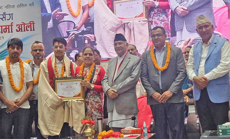 शिक्षकले सिकाउन नजान्दा एसईईमा धेरै विद्यार्थी फेल भए : ओली