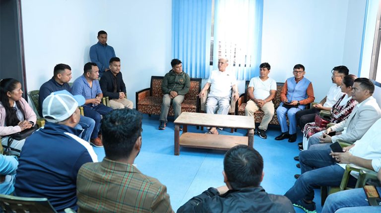 भ्रष्टाचारविरुद्ध लड्दालड्दै सरकार गिराइयो : प्रचण्ड