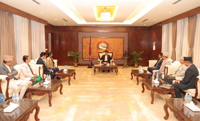 एमालेले फिर्ता लियो प्रचण्ड सरकारलाई दिएको समर्थन