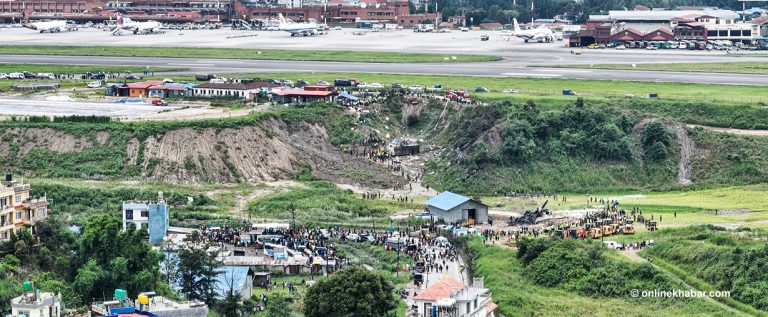 अन्तर्राष्ट्रिय विमानस्थलकै डिलमा शृङ्खलाबद्ध दुर्घटना, असफल उद्धार