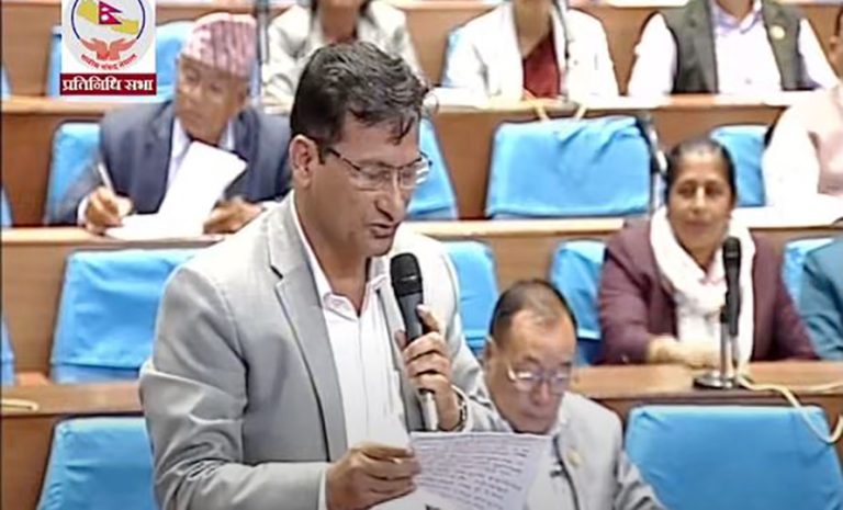डेडिकेटेड र ट्रंकलाइन विवादमा सरकार गलत बाटो हिँड्दैछ : माओवादी नेता बस्नेत