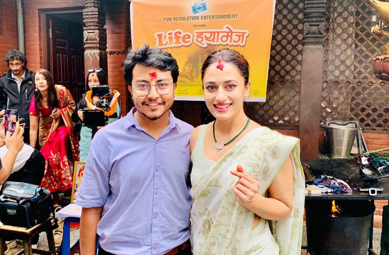 सुरक्षा पन्तको शीर्ष भूमिकामा फिल्म ‘लाइफ ड्यामेज’ बन्ने