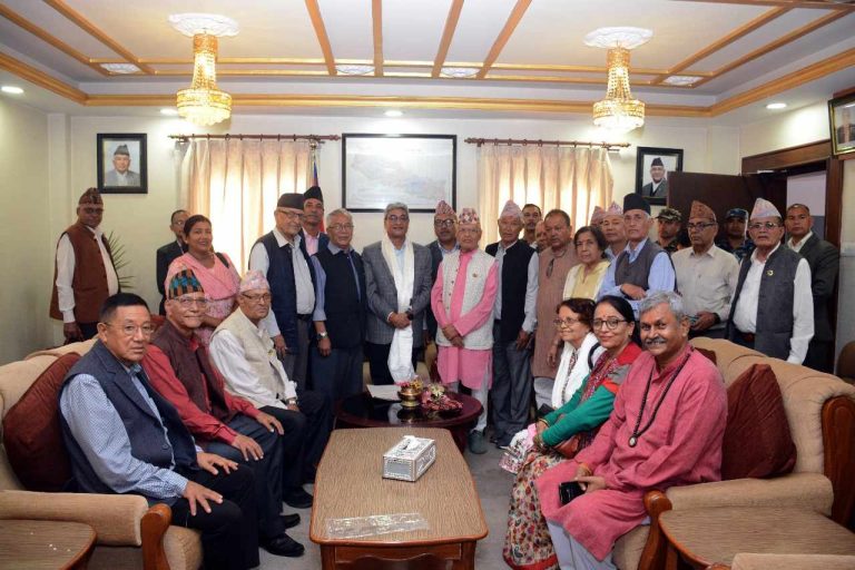 पूर्वसांसदलाई राज्यले सुविधा दिनुपर्ने माग