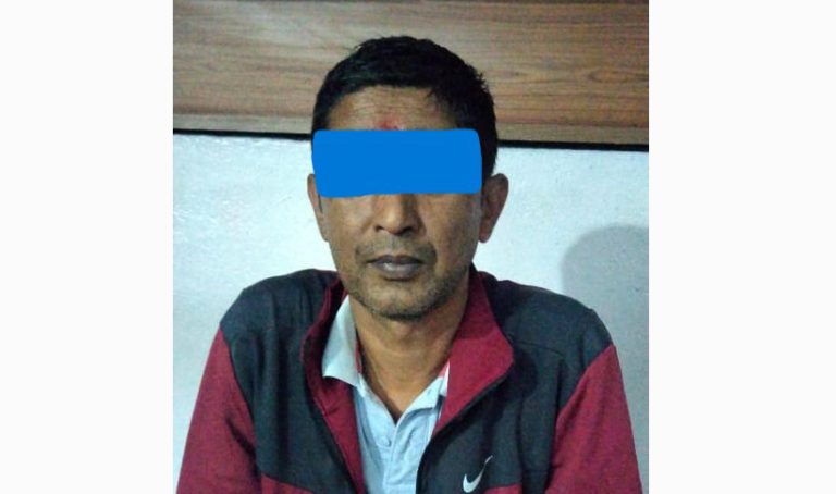 लेनदेन मुद्दाका प्रतिवादी पक्राउ