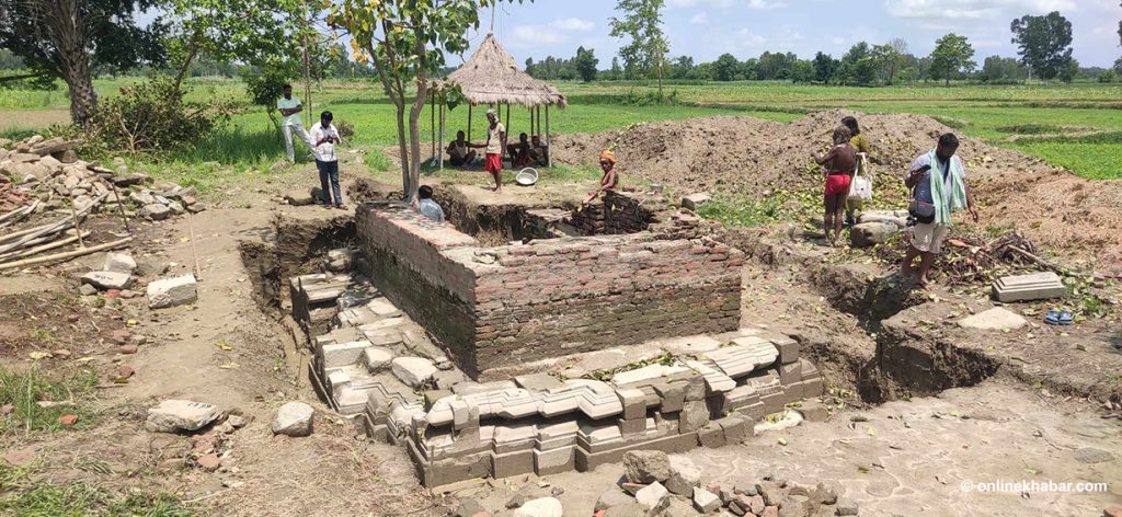 धनुषाको मठेश्वरनाथ मन्दिर उत्खनन् गर्दा भेटियो लिच्छविकालीन अवशेष