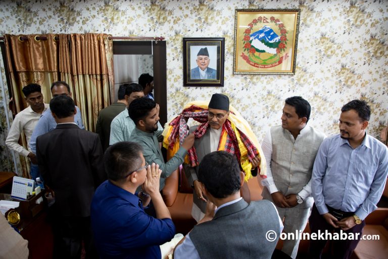 सिंहदरबारमा रमिता छ