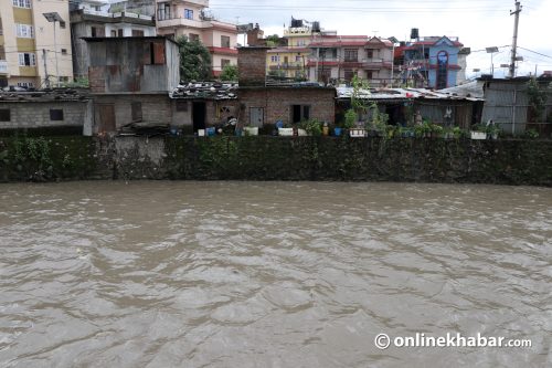 ‘राज्यको भर पर्दैनौं, लालपुर्जा नभई सर्दैनौं’