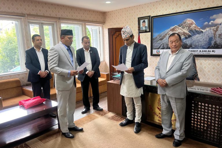 पशुपति क्षेत्र विकास कोष कार्यकारी निर्देशकमा जोशी