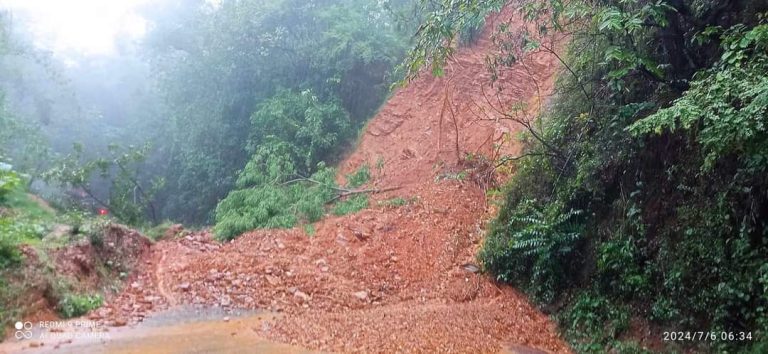 सिद्धार्थ राजमार्ग र तानसेन-तम्घास सडक अवरुद्ध 