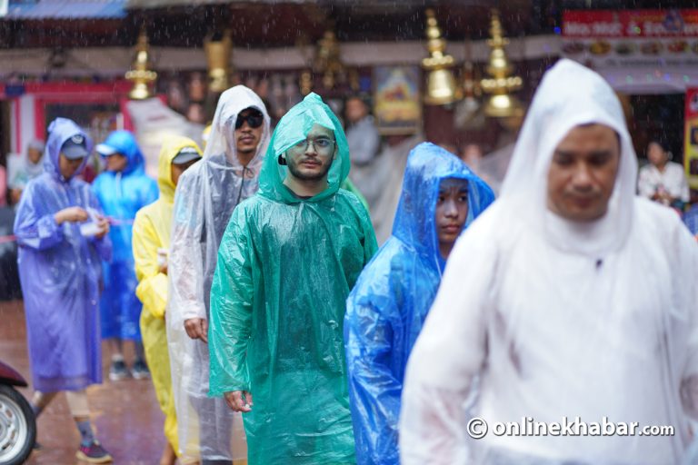 झरीमा रूझ्दै पाटनमा मतयाः यात्रा (तस्वीरहरू)