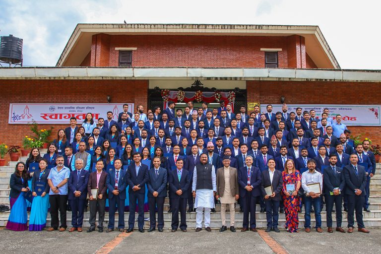 एकैदिन १०४ अधिकृत दीक्षित