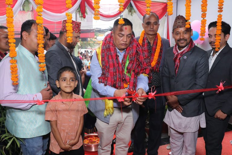 सिनामंगलमा ५ करोड लगानीमा खुल्यो होटल ‘रोयल एयरपोर्ट’