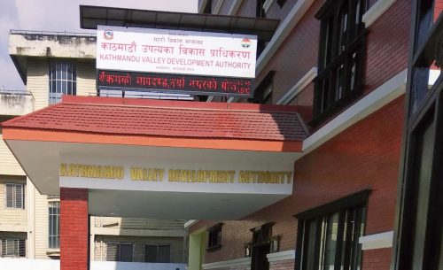 काठमाडौं उपत्यका विकास प्राधिकरणले भन्यो– मापदण्ड विपरीतका संरचना हटाऊ