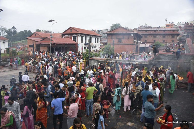 १ लाख बढीले गरे पशुपतिनाथको दर्शन