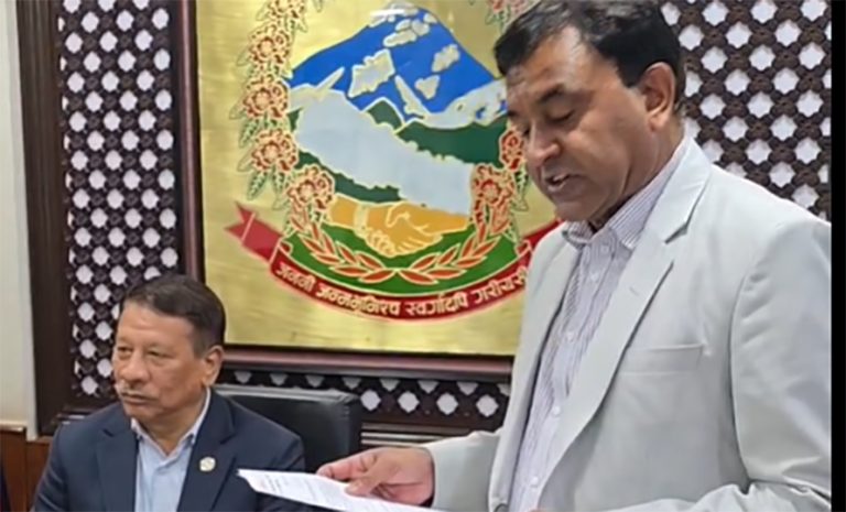 चाडपर्वमा हुन सक्‍ने समस्याबारे एमालेले गरायो कार्यबाहक प्रधानमन्त्रीको ध्यानाकर्षण