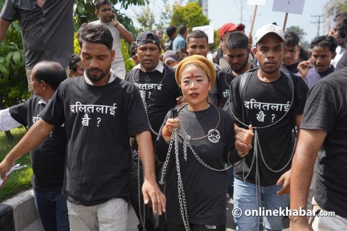 दलितलाई खै ? भन्‍दै प्रदर्शनसहित सरकारलाई प्रश्न (तस्वीरहरू)