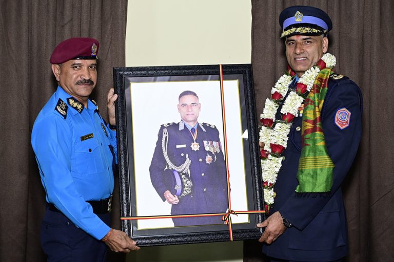 एआईजी ज्ञवालीले पाए अवकाश