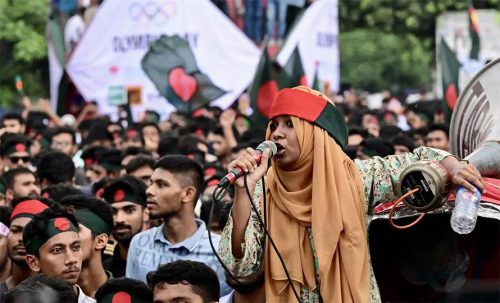 बंगलादेशमा राष्ट्रपतिविरुद्ध किन भइरहेको छ प्रदर्शन ?