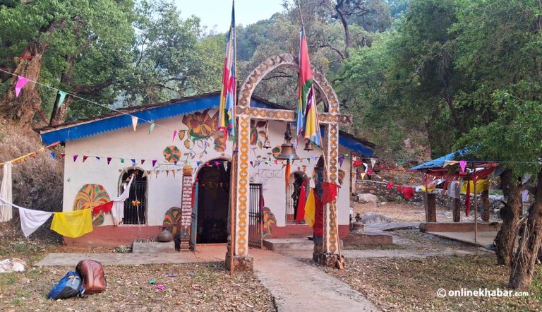 मेलापात गर्दा भेटिएका ‘देउता’ !