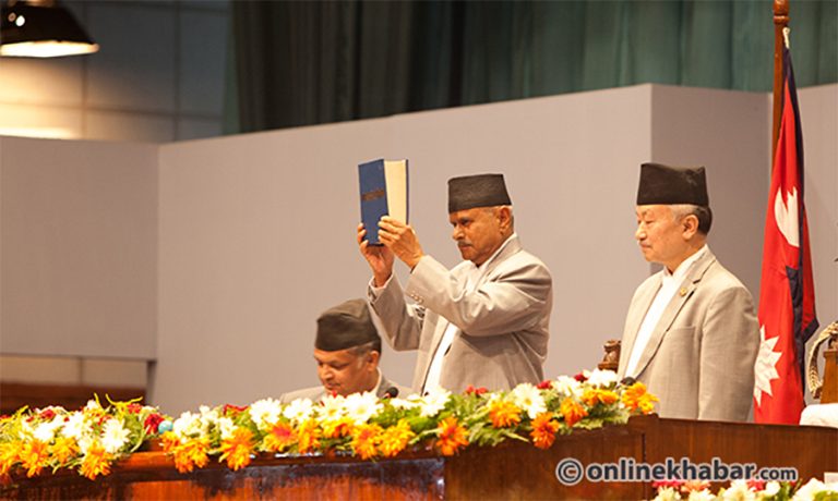 संविधान संशोधनको छलफलले लिएन आकार
