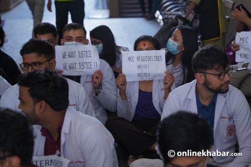 आवासीय चिकित्सकका माग सम्बोधन गर्न सरकार सकारात्मक