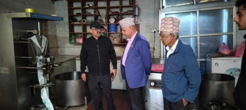 विद्यालयको दिवा खाजामा दूधजन्य परिकार राख्न सहजीकरण गर्छुः मुख्यमन्त्री आचार्य