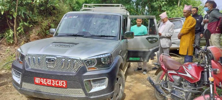 लुम्बिनीका मुख्‍यमन्त्रीले दशैं विदामा सरकारी गाडी प्रयोग नगर्ने