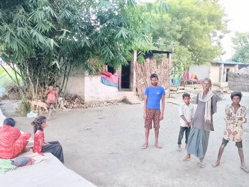 दशैंमा नवलपरासी पश्‍चिम प्रतापपुरका मुसहरलाई ‘हातमुख जोर्नै’ समस्या