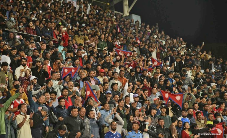 नेपाल र भारतको खेल हेर्न दशरथ रंगशाला भरिभराउ (तस्वीरहरु)