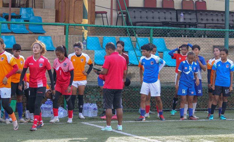 अञ्जनाले गोलपोष्ट सम्हाल्ने, आर्मब्याण्ड रेनुकालाई