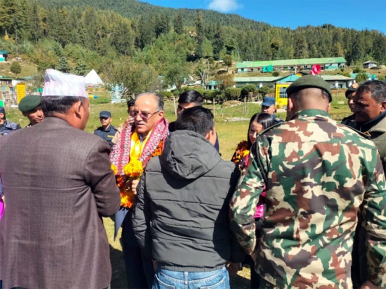 रारा पुगे प्रचण्ड, जुम्लाको सभालाई पनि सम्बोधन गर्ने