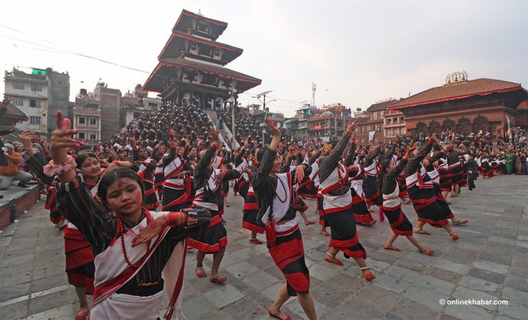 विश्व पर्यटन दिवसमा बसन्तपुरमा थरिथरिका नाच (तस्वीरहरु)
