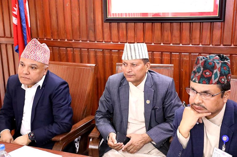 १ अर्बभन्दा बढीको कारोबार गर्ने सहकारी राष्ट्र बैंकले हेर्ने, ५ लाखसम्मको बचत फिर्ता गर्न ऋणपत्र