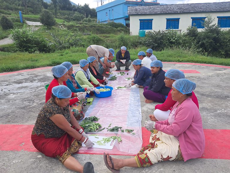  बागलुङका सीमान्तकृत समुदाय घरबासबाट आम्दानीसँग जोडिए