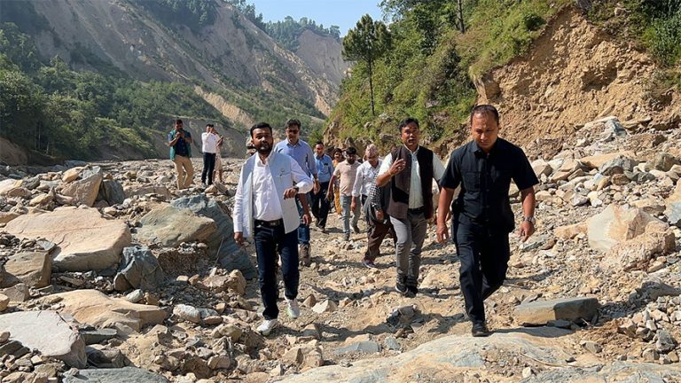 बाढीले क्षति पुर्‍याएको काभ्रेमा खानेपानी संरचनाको काम फास्ट ट्र्याकमा गर्छौं: मन्त्री यादव