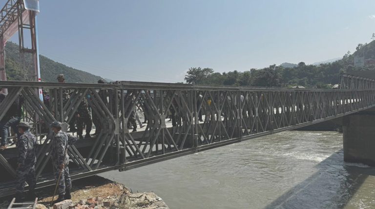 बेलिब्रिजले जोडियो खुर्कोट-रामेछाप, प्राविधिक र सेनालाई सम्मान