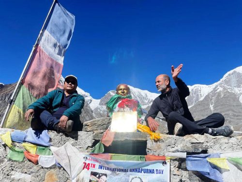 मौरिस हर्जोगको पदछाप पछ्याउँदै फर्किए छोरा माथिएस