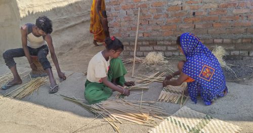 नाङ्लो बेचेर गुजारा गर्दै लहानका सदाय समुदाय
