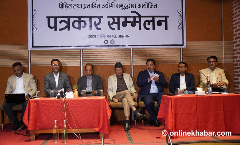 ‘बिजुली बालेको प्रमाण देखाउन’ प्राधिकरणलाई फेरि उद्योगीको चुनौती