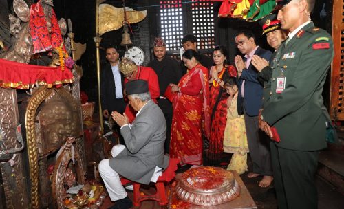 राष्ट्रपति पौडेलले गरे उपत्यकाका विभिन्‍न शक्तिपीठको दर्शन र पूजा (तस्वीरहरू )