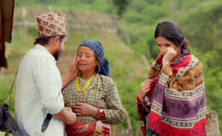 गीतकार सतिश चापागाईंले ल्याए ‘अरबमा घाम छ’