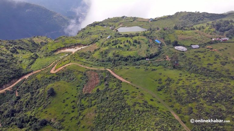 पर्यटक लोभ्याउँदै टिमुरे ताल
