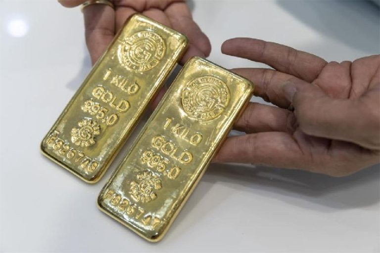सुनसहित नागढुंगाबाट दुई भारतीय पक्राउ
